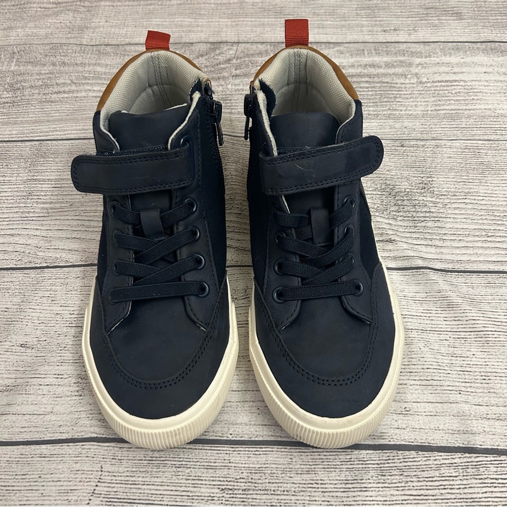 Cat & Jack sneakers size 2 boys